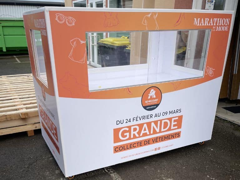 mobilier carton collecte vetements
