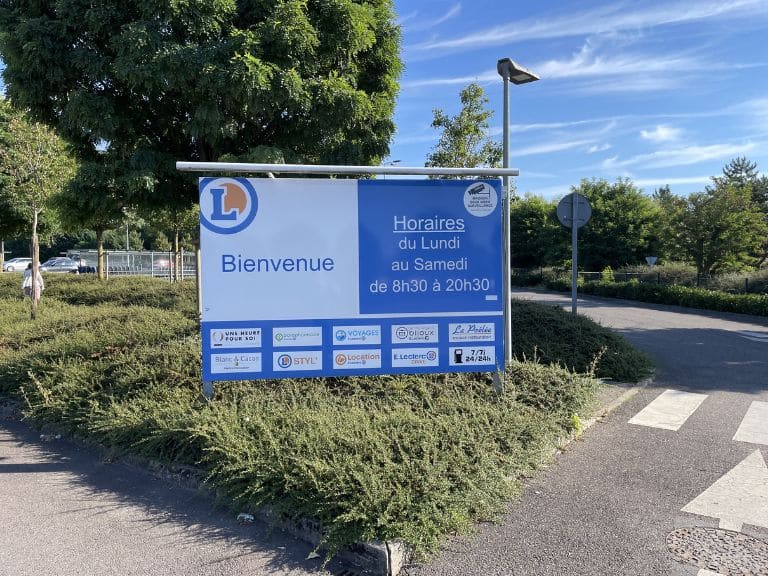 panneau leclerc bienvenue